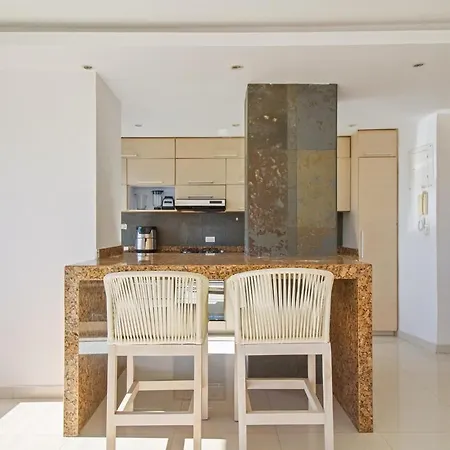 Bocagrande Excelente Ubicacion Apto Confort Con Gran Vista Al Mar Y Playas Apartamento *